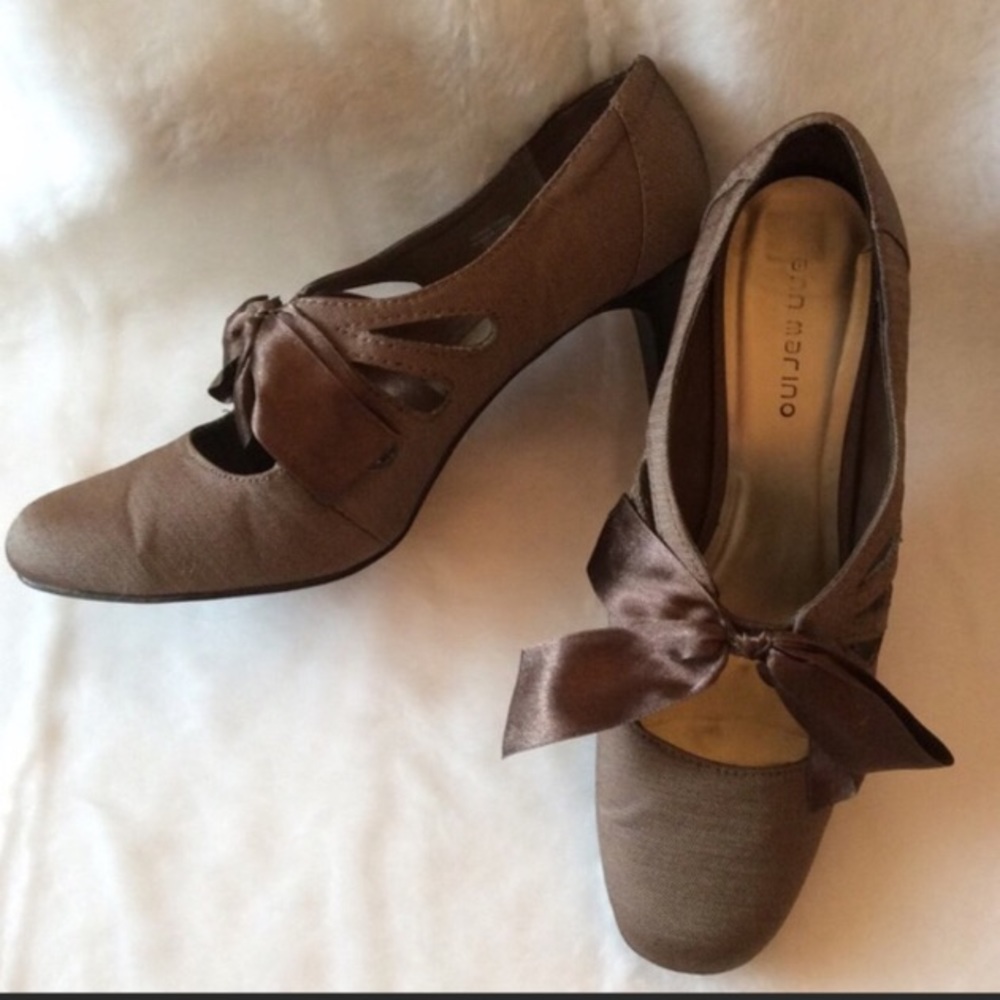 SOLD: Brown tweed heels with satin bow.